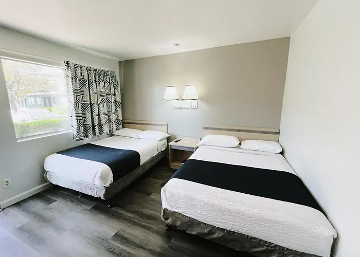 Top-Rated Hotels in Holbrook, Arizona