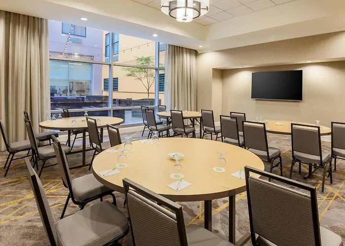 Best Hotels Near PNC Park in Pittsburgh