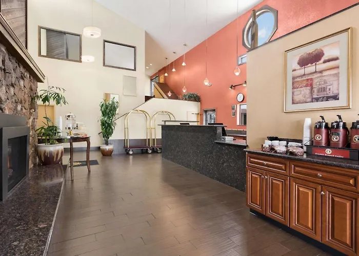 Top Hotels near Flagstaff AZ for Nature Lovers